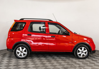 Подержанный автомобиль Suzuki Ignis 2006 года (4 фото)