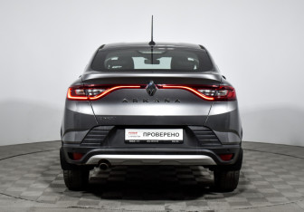 Подержанный автомобиль Renault Arkana 2019 года (6 фото)