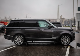 Подержанный автомобиль Land Rover Range Rover 2019 года (5 фото)