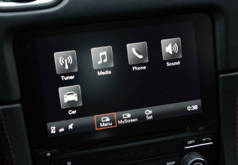 Подержанный автомобиль Porsche Cayman 2017 года (15 фото)