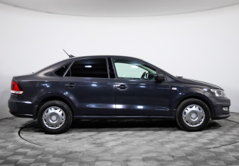 Подержанный автомобиль Volkswagen Polo Sedan 2017 года (4 фото)