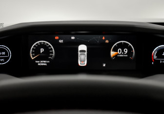 Подержанный автомобиль Changan UNI-V 2023 года (19 фото)