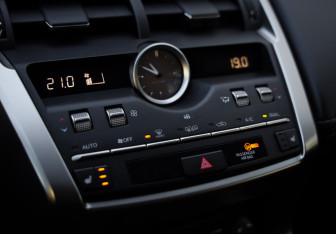 Подержанный автомобиль Lexus NX 2018 года (17 фото)