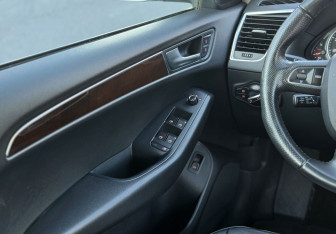 Подержанный автомобиль Audi Q5 2008 года (11 фото)
