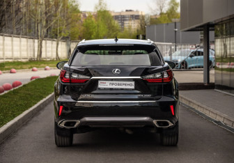 Подержанный автомобиль Lexus RX 2016 года (8 фото)