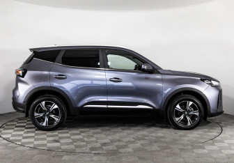 Подержанный автомобиль Chery Tiggo 4 2025 года (5 фото)