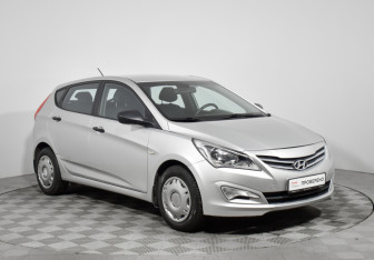 Подержанный автомобиль Hyundai Solaris Hatchback 2015 года (3 фото)