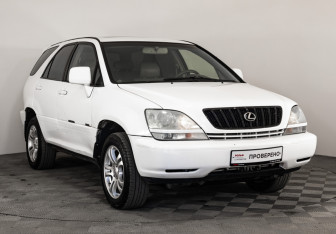 Подержанный автомобиль Lexus RX 2002 года (3 фото)