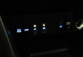 Подержанный автомобиль Toyota RAV4 2014 года (16 фото)