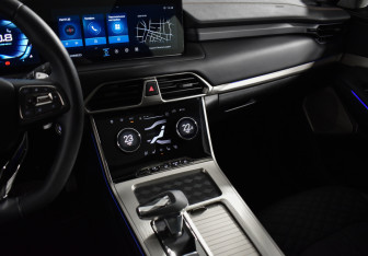 Подержанный автомобиль Exeed TXL 2022 года (19 фото)