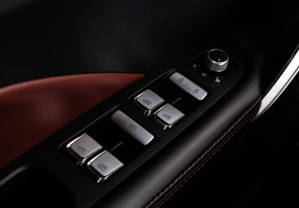 Подержанный автомобиль Geely Coolray 2020 года (19 фото)