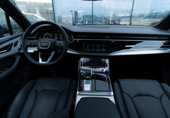 Новый Audi Q7 2024 (18 фото)