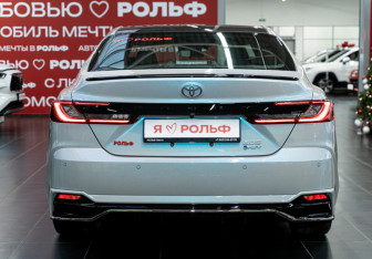 Новый Toyota Camry Sedan 2025 (7 фото)