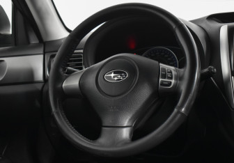 Подержанный автомобиль Subaru Forester Suv 2011 года (14 фото)