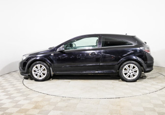 Подержанный автомобиль Opel Astra Hatchback 2010 года (8 фото)