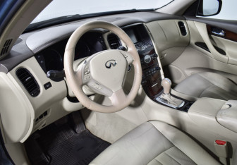 Подержанный автомобиль Infiniti EX 2008 года (9 фото)