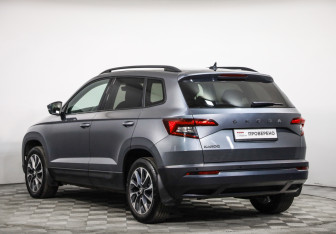Подержанный автомобиль Skoda Karoq 2021 года (7 фото)