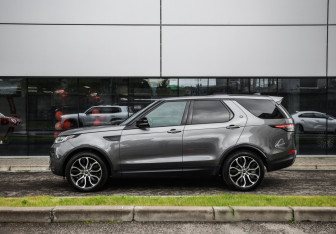 Подержанный автомобиль Land Rover Discovery 2019 года (9 фото)