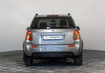 Подержанный автомобиль Suzuki SX4 Hatchback 2011 года (6 фото)