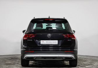 Подержанный автомобиль Volkswagen Tiguan 2019 года (6 фото)