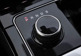 Подержанный автомобиль Land Rover Range Rover Velar 2020 года (23 фото)