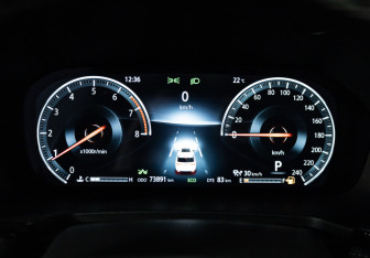 Подержанный автомобиль Changan CS95 2022 года (12 фото)