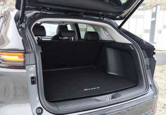 Подержанный автомобиль Changan UNI-K 2024 года (28 фото)