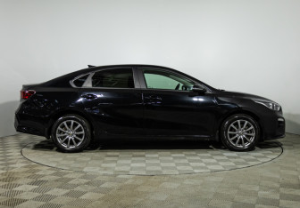 Подержанный автомобиль Kia Cerato Sedan 2020 года (4 фото)