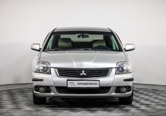 Подержанный автомобиль Mitsubishi Galant Sedan 2008 года (2 фото)
