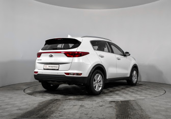 Подержанный автомобиль Kia Sportage 2017 года (5 фото)