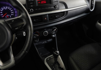 Подержанный автомобиль Kia Picanto 2017 года (16 фото)