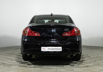 Подержанный автомобиль Infiniti G Sedan 2010 года (6 фото)