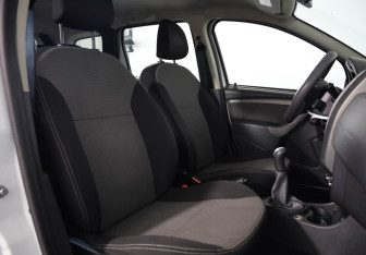 Подержанный автомобиль Renault Duster 2016 года (15 фото)