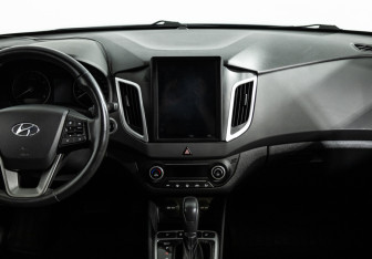Подержанный автомобиль Hyundai Creta 2018 года (14 фото)