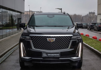 Подержанный автомобиль Cadillac Escalade Suv 2021 года (3 фото)