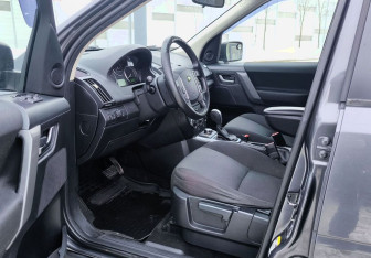Подержанный автомобиль Land Rover Freelander 2010 года (17 фото)