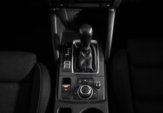 Подержанный автомобиль Mazda CX-5 2016 года (18 фото)