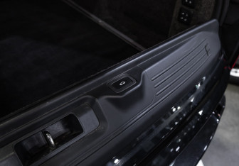 Подержанный автомобиль Land Rover Range Rover 2019 года (28 фото)