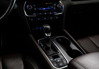 Подержанный автомобиль Hyundai Santa Fe 2018 года (12 фото)