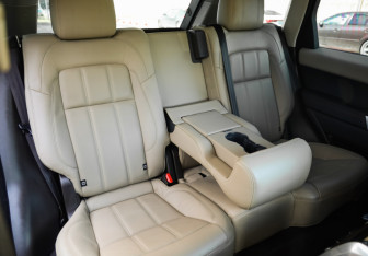Подержанный автомобиль Land Rover Range Rover Sport 2020 года (34 фото)