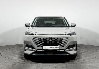 Подержанный автомобиль Changan UNI-K 2023 года (2 фото)