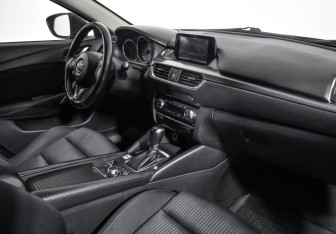 Подержанный автомобиль Mazda 6 Sedan 2015 года (13 фото)