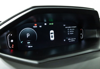 Подержанный автомобиль Changan UNI-S 2024 года (12 фото)