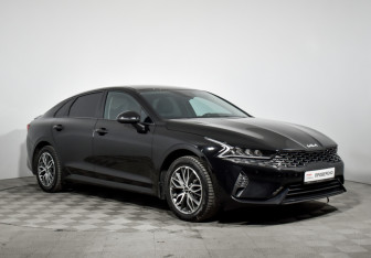 Подержанный автомобиль Kia K5 2021 года (3 фото)