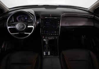 Подержанный автомобиль Hyundai Tucson 2023 года (9 фото)