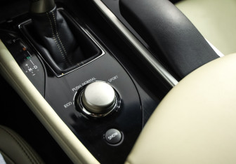 Подержанный автомобиль Lexus GS 2014 года (23 фото)