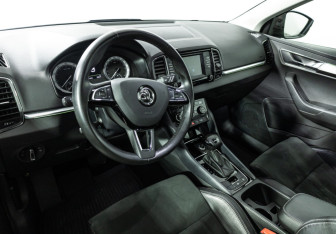 Подержанный автомобиль Skoda Karoq 2020 года (11 фото)