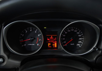 Подержанный автомобиль Mitsubishi ASX 2013 года (11 фото)