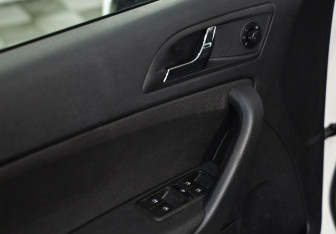 Подержанный автомобиль Skoda Yeti 2016 года (19 фото)
