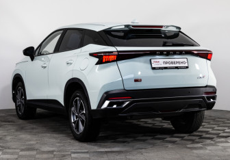 Подержанный автомобиль Omoda C5 2024 года (8 фото)